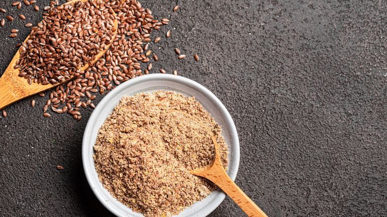 Whole and ground flax seed.