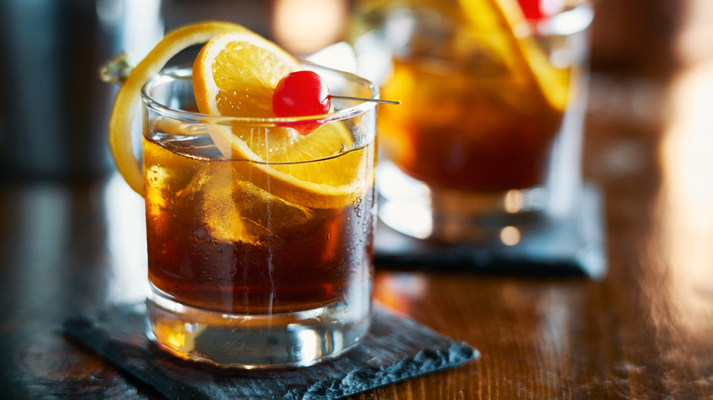 old fashioned cocktail with garnishing