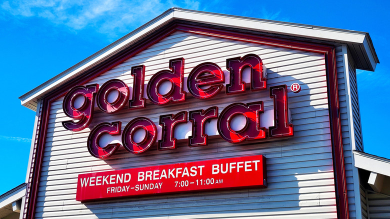 Golden Corral sign