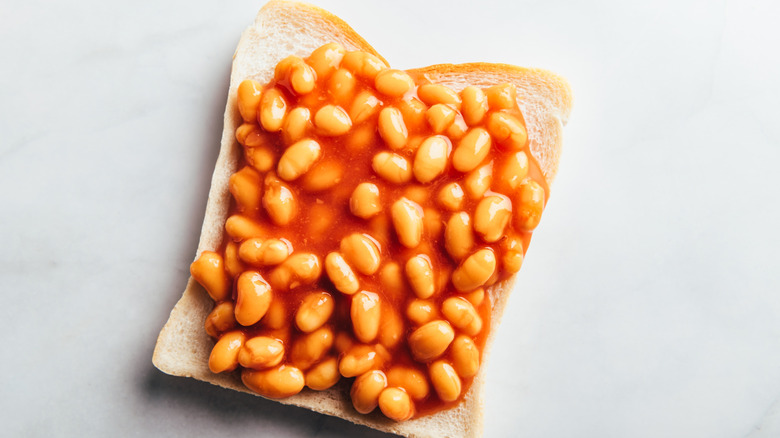 baked beans on a piece of toast