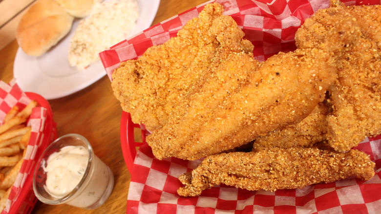 Fried catfish with tartar sauce