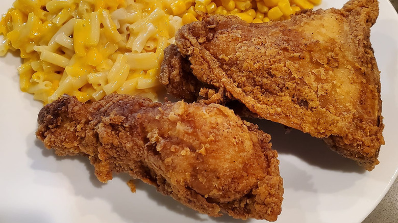 Fried chicken with mac and cheese from WinCo