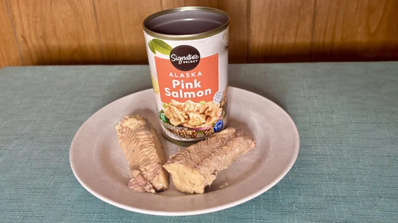 Can of Signature SELECT canned salmon