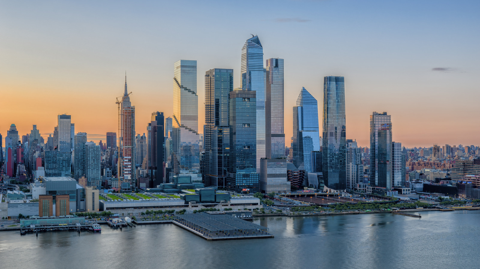 For Some Of The Best NYC Skyline Views, Go To This New Jersey Restaurant - Chowhound