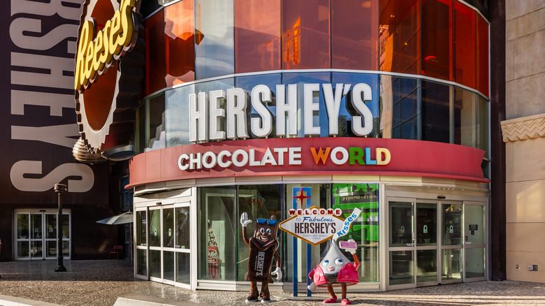 The exterior of the Hershey's Chocolate World store