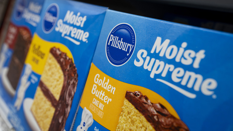 Pillsbury Moist Supreme golden butter cake mix on a store shelf