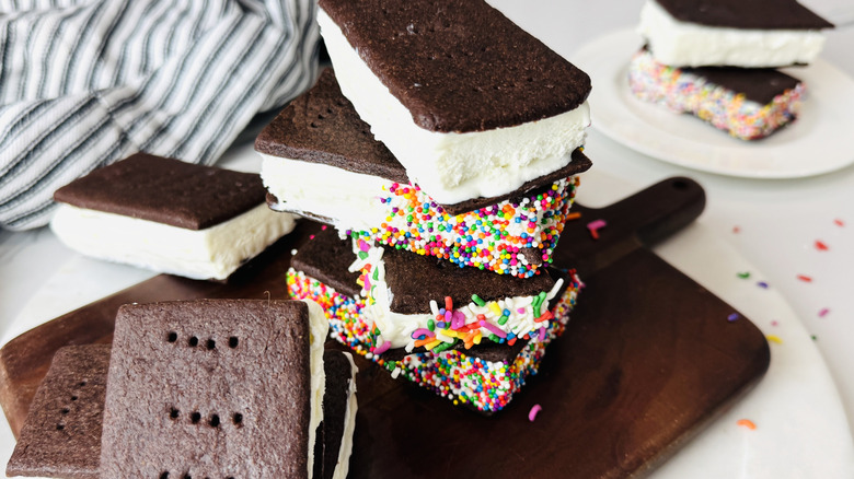 Homemade old-fashioned ice cream sandwiches on platter