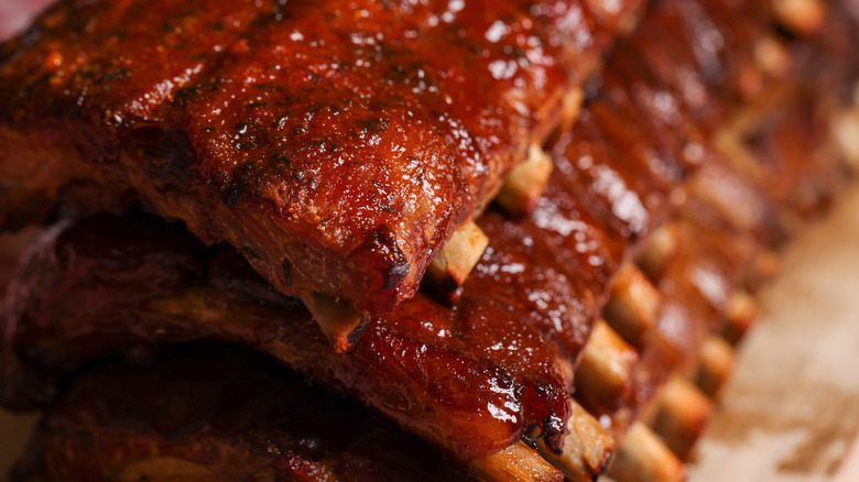 Barbecued baby back ribs