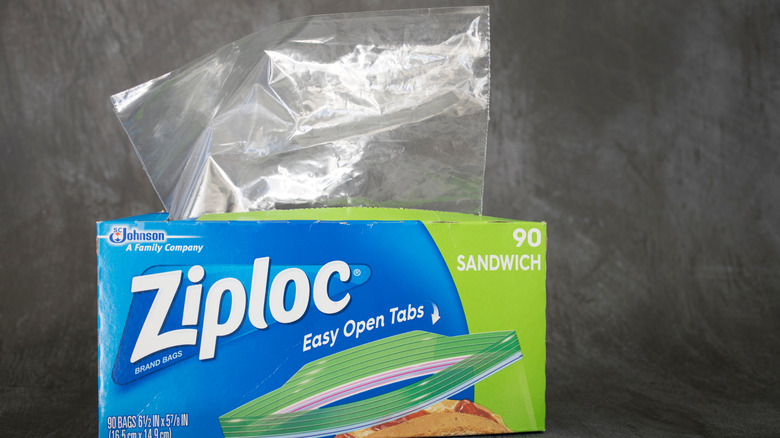 A box of ziploc bags