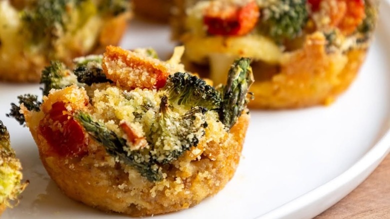 Giada De Laurentiis' pasta cupcakes with broccoli and tomatoes
