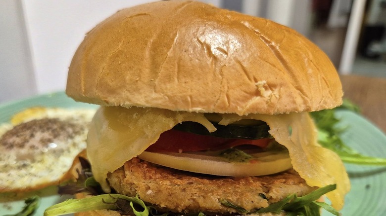 A bun kebab on a hamburger roll