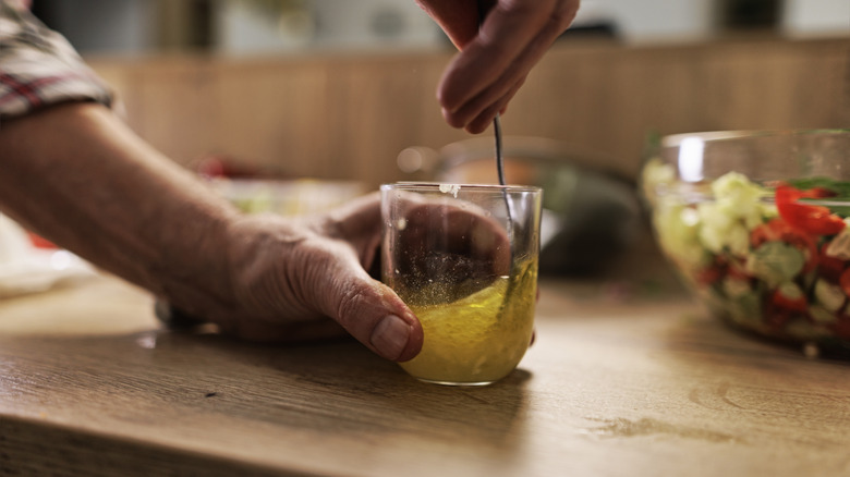 Mixing a vinaigrette
