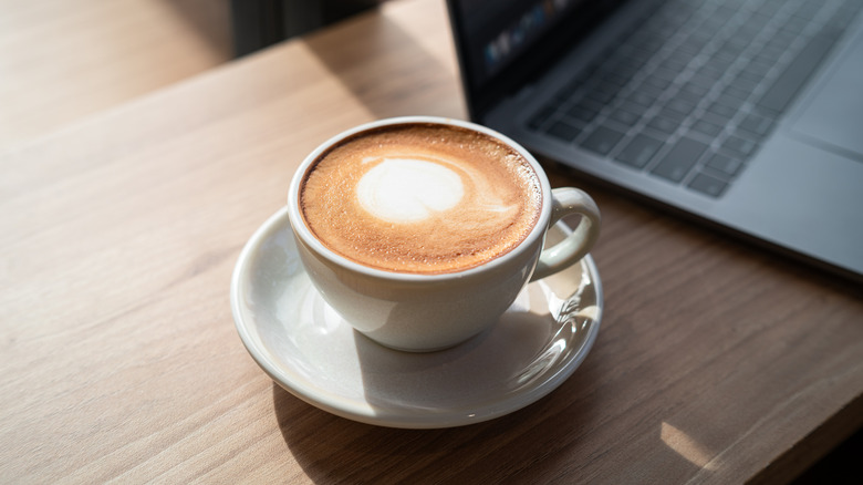 A breve in a white porcelain mug