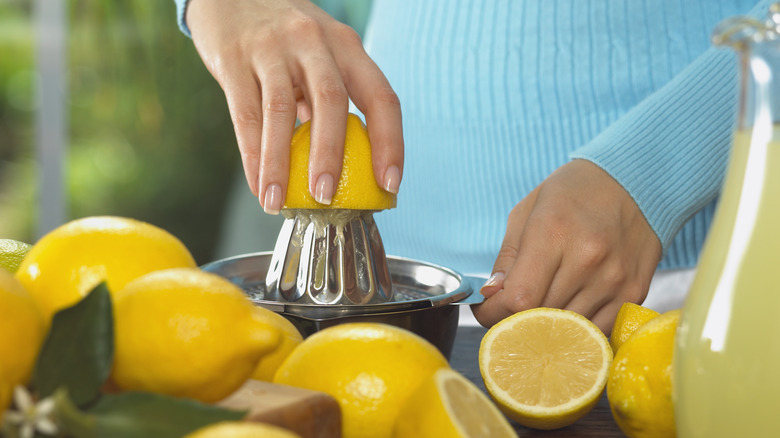 How Many Ounces Of Juice Are In One Lemon