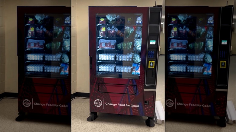 Change Food For Good vending machine