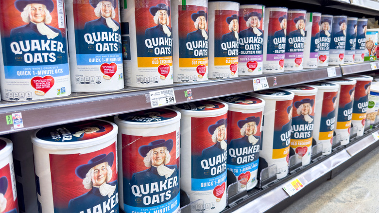 Line of Quakers Oats