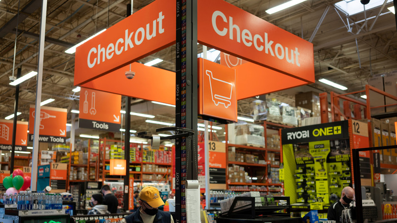 Self checkout area at Home Depot