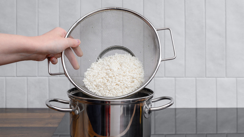 Cooking pot of rice