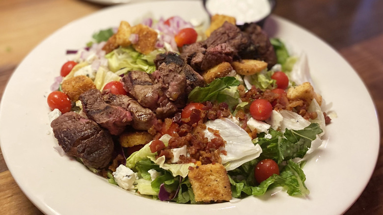 Texas Roadhouse salad with steak