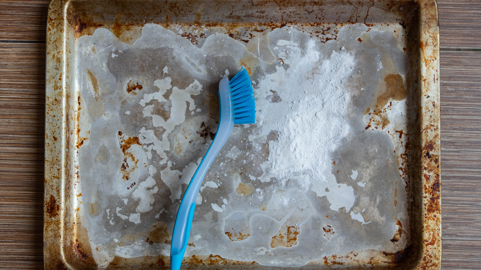 How To Clean Your Dingy Baking Sheets So They Look Like New Again