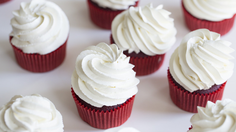 Cupcakes with buttercream frosting