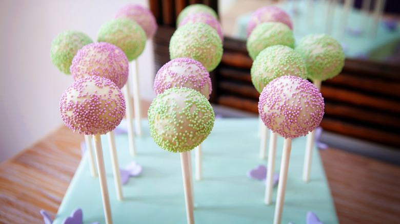 pastel cake pops