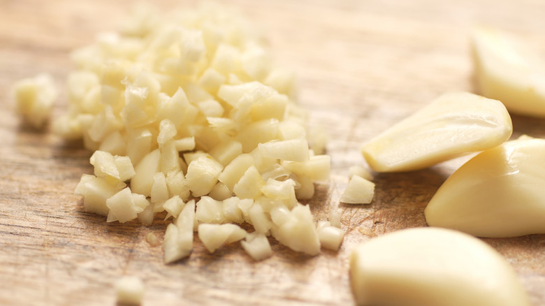 A pile of minced garlic