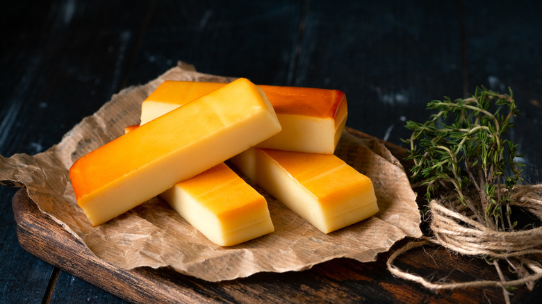 smoked mozzarella slices