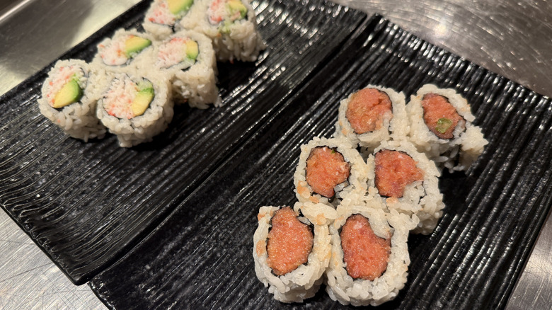 California roll and spicy tuna roll