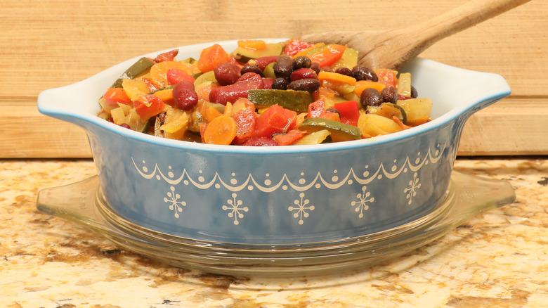 Pyrex vintage bowl with food