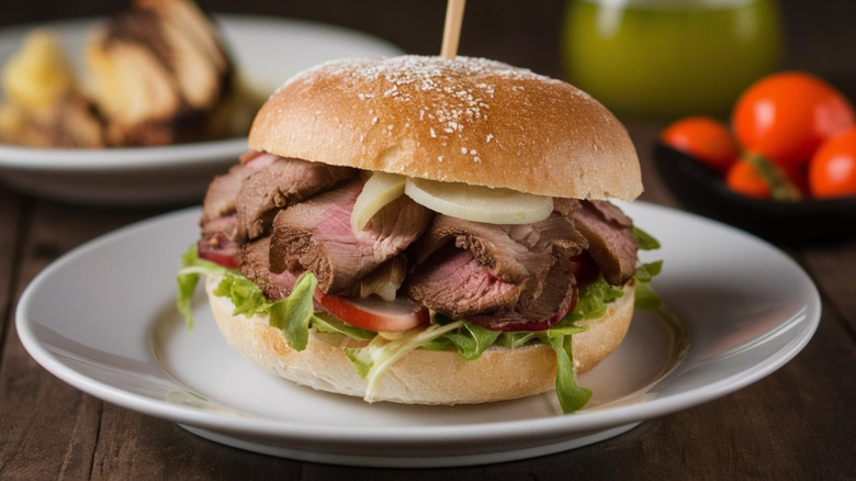 Roast beef slices on a roll