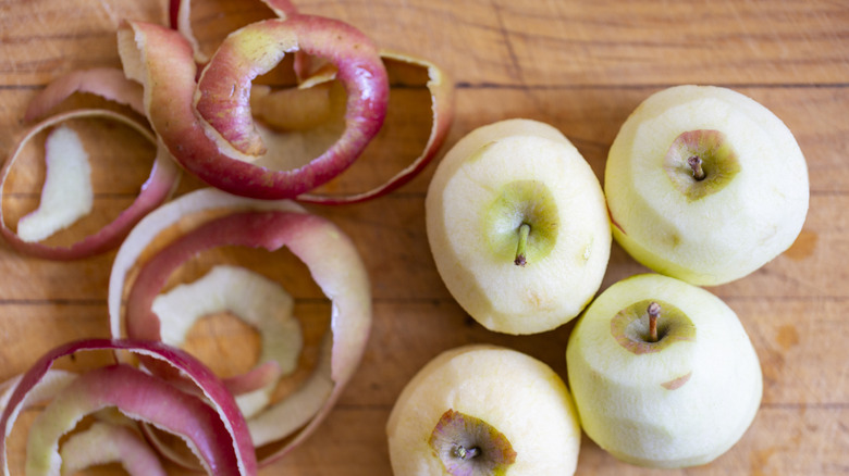 Peeled apples