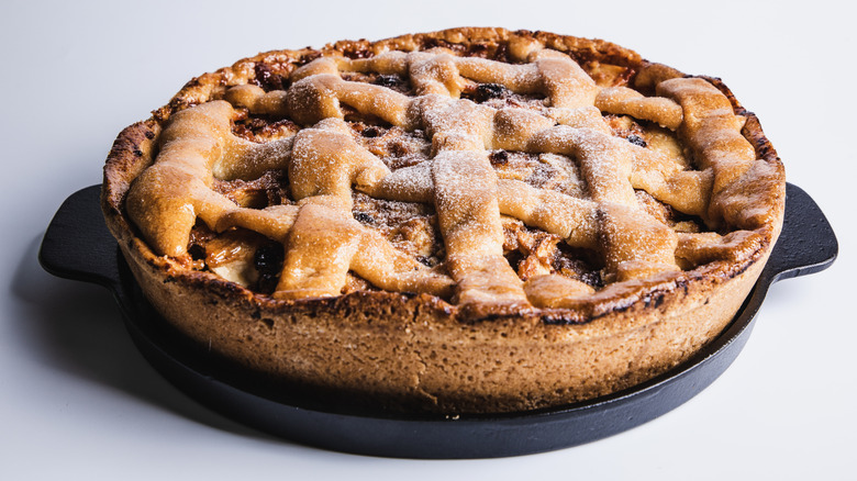 Apple pie with coarse sugar crust