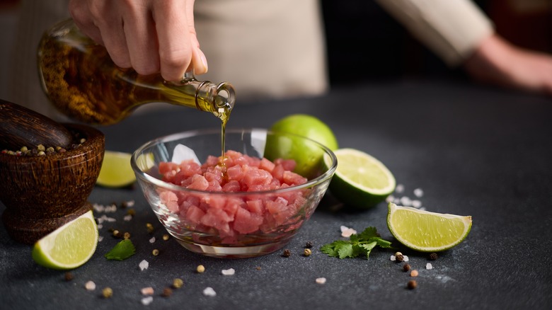 persiapan tuna tartare