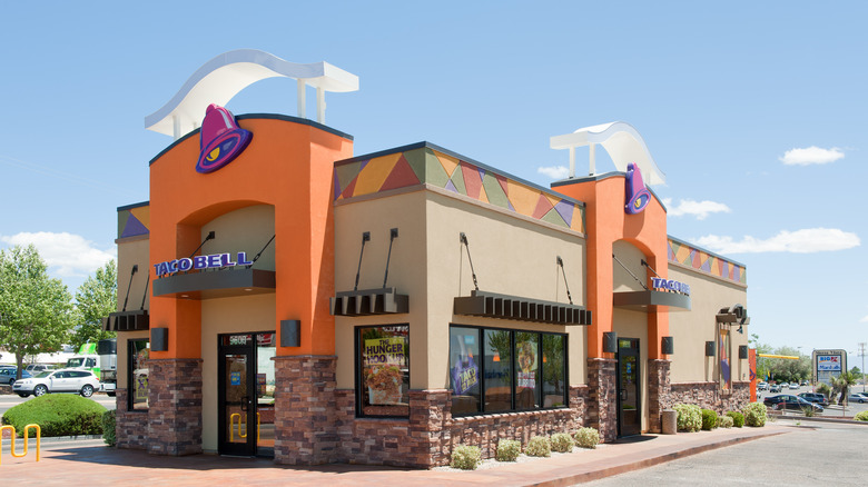 taco bell store front