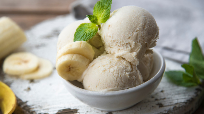 Banana ice cream in bowl