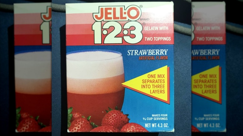 A box of strawberry Jell-O 1-2-3