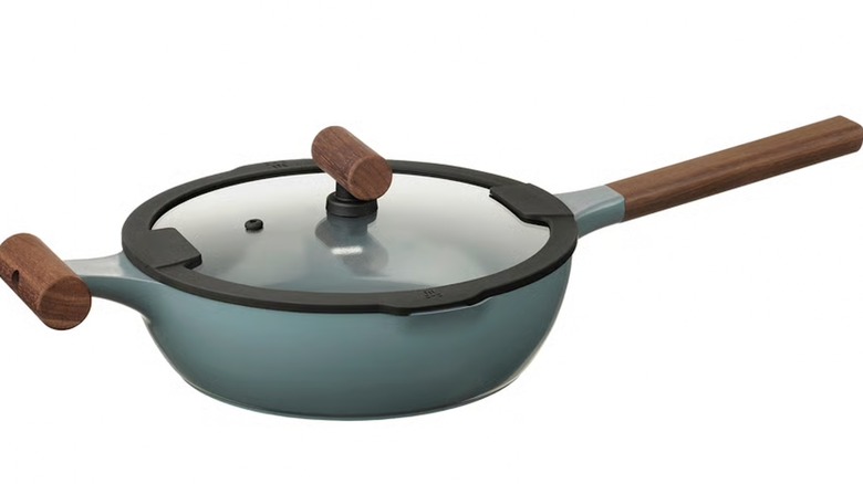 KLIPPFISK Sauté pan with lid from Ikea.