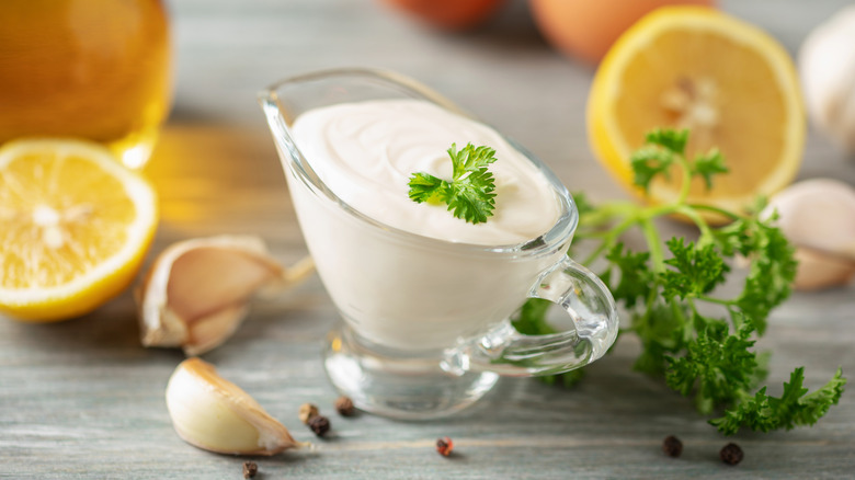 A dish of aioli.