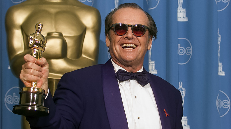 JAck Nicholson holding an Oscar