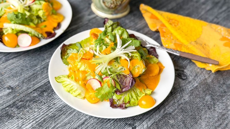 Japanese restaurant-style carrot ginger salads