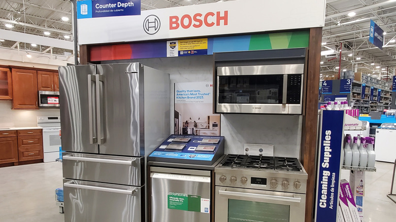 Bosch kitchen appliances at Lowe's