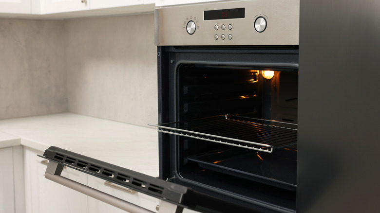 A oven, with the door open