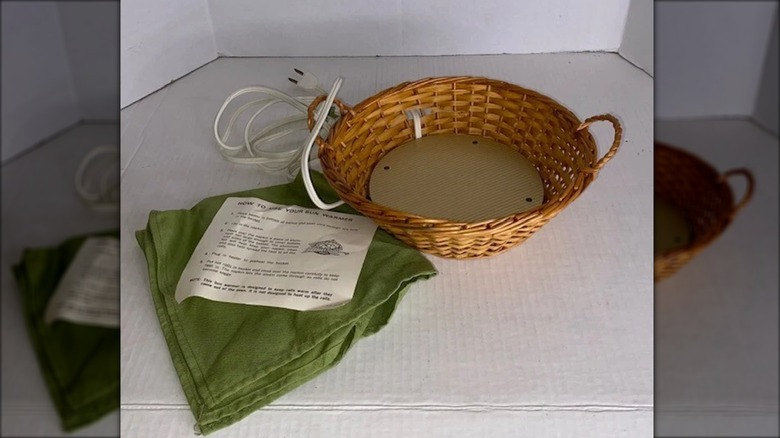 An electric bun warmer.