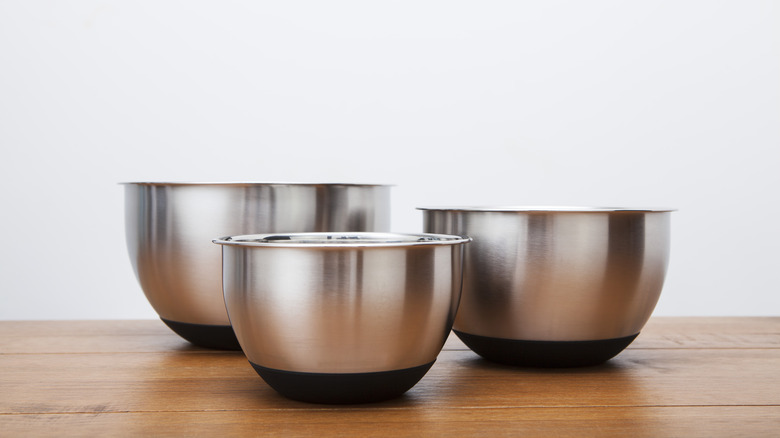 Three stainless steel mixing bowls