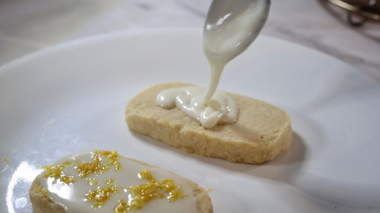 glazing shortbread cookies
