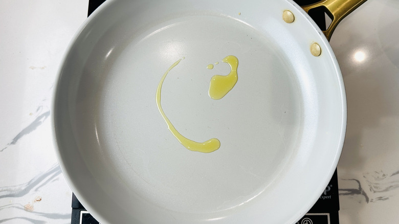 Oil heating in skillet