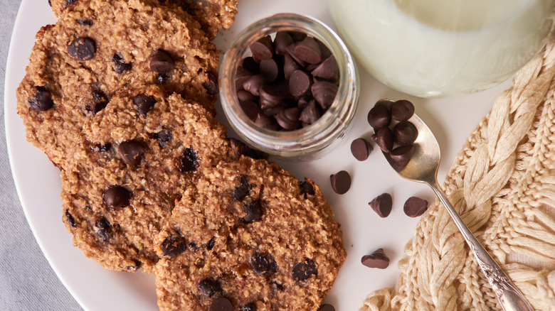 Banana oat chocolate chip cookies
