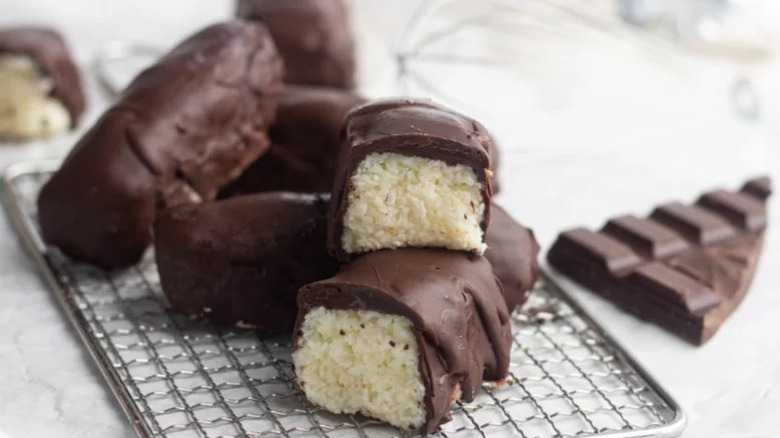 cross section of homemade mounds bars