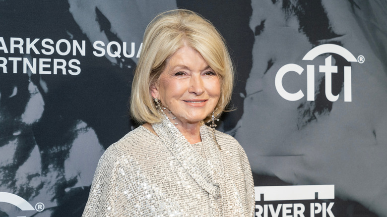 Martha Stewart posing for a picture